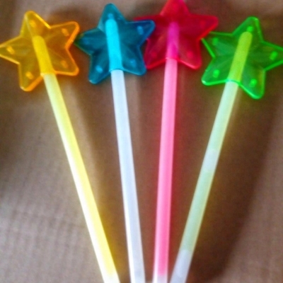 Non-toxic Glow Stick Wand for Christmas Festival Decoration Supplies at Christmas